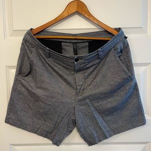 Commission Short Classic 7”